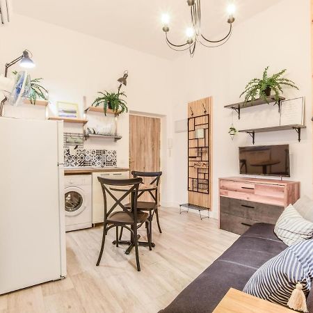 Apartamento Plaza De Lavapies Alquiler Temporal Madri Exterior foto