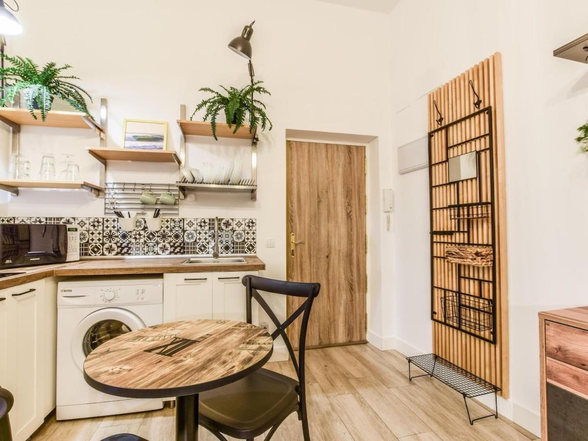Apartamento Plaza De Lavapies Alquiler Temporal Madri Exterior foto